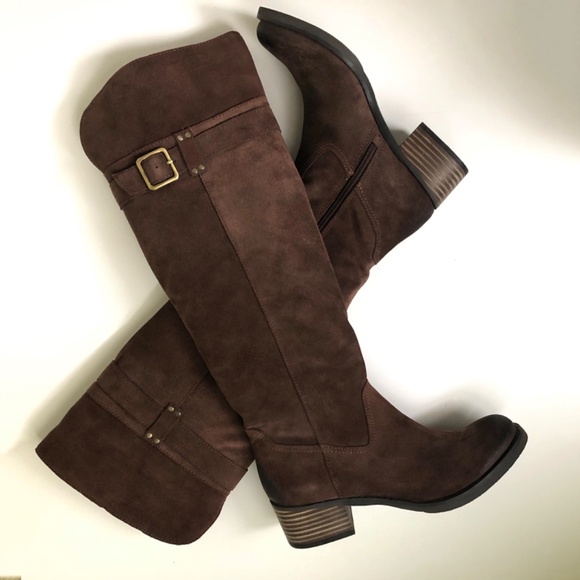 NWOT Brown Suede Boots by Arturo Chiang, 7.5 - Picture 6 of 9